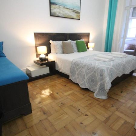 Ocean M1 R4 - Large Double Room With Shared Bathroom In City Center Lisboa المظهر الخارجي الصورة