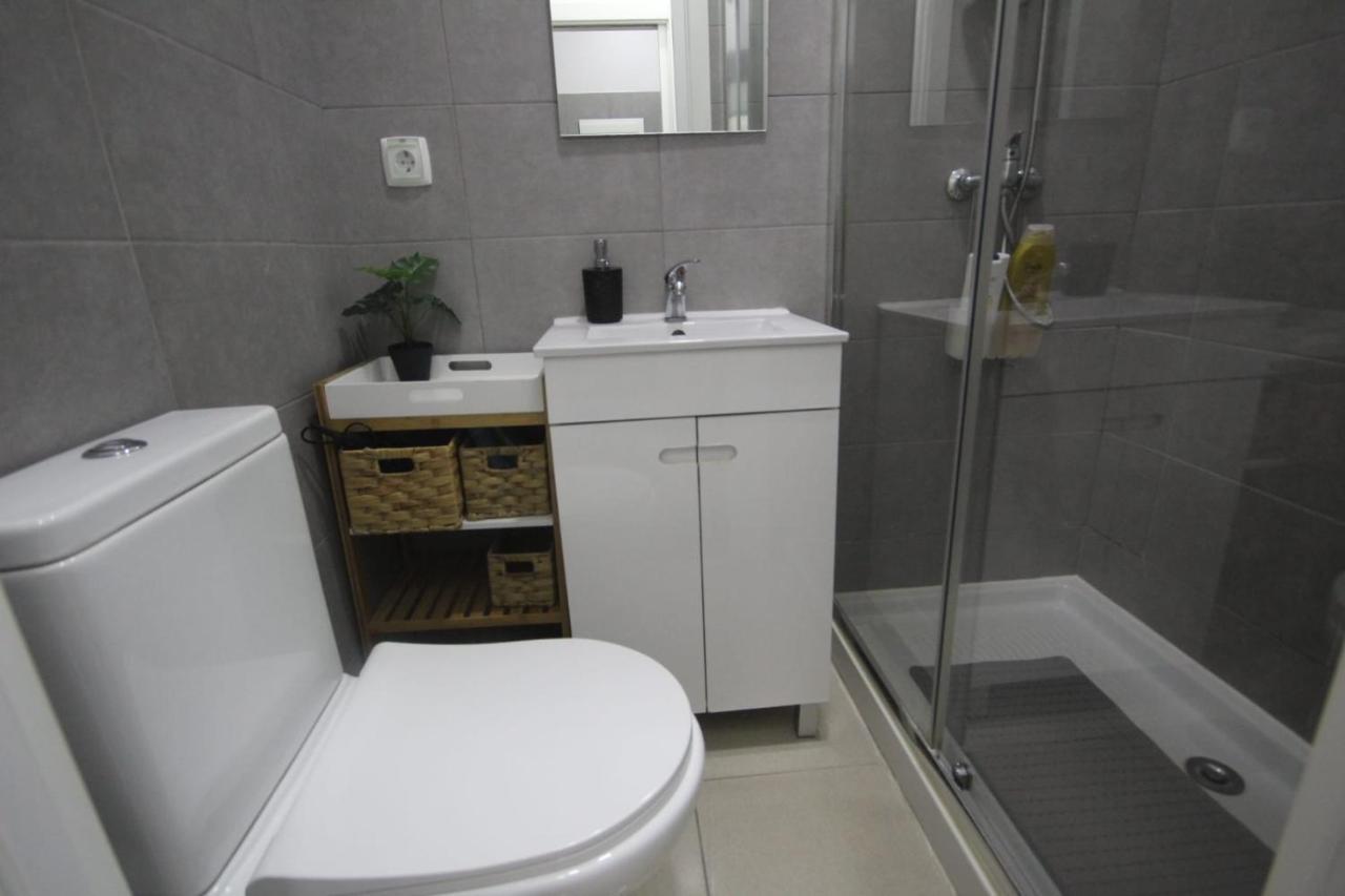 Ocean M1 R4 - Large Double Room With Shared Bathroom In City Center Lisboa المظهر الخارجي الصورة